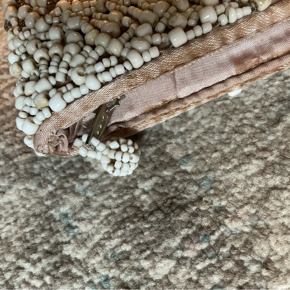 Beaded zippered Pouch - Picture 7 of 13